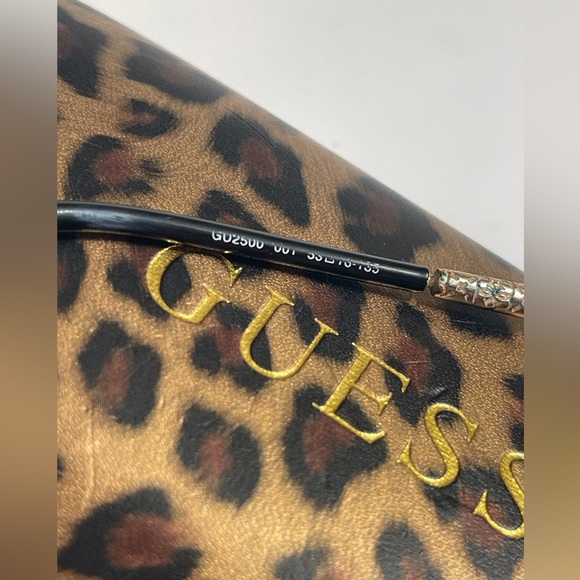 Guess GU2500 Eyeglass Frames Black & Gold With Leopard Print Case - Picture 3 of 11